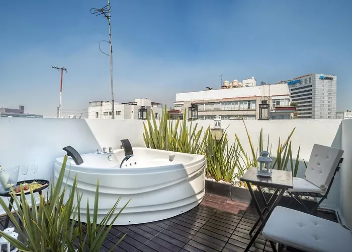 In Reforma Private Jacuzzi And Terraces Apartment